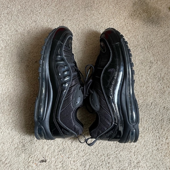 Sneakers - Picture 3 of 8